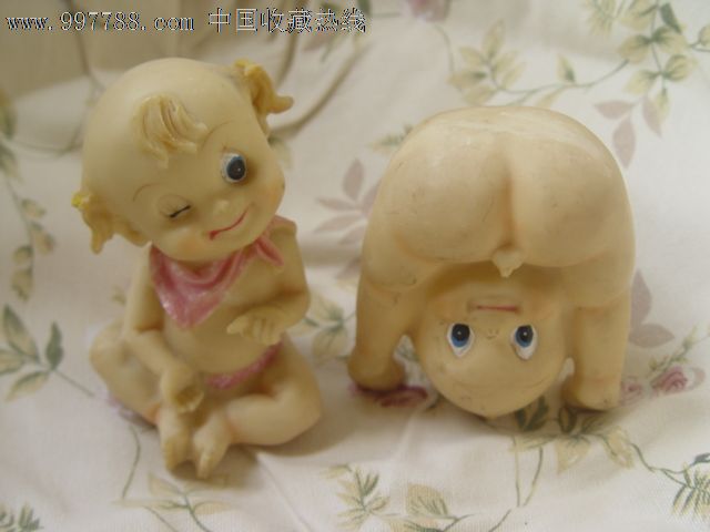 欢迎光临纳雨轩!本店承诺不销售假货,诚信经营,真诚待客,所售商品出现品质问题在收货后一周内包退!鉴于个别商品会存有争议,顾请参看详图以自己定品为准,投拍即理解为认可卖家标准,拍后因品相问题不议不退。如买家无理由强退,则需承担往返运费,并保证商品完好无损,以拍品图片为准。收货时请先查看物品包装的完整性,破损请拒签,签收之后如若发现问题请及时拍照并尽快联系店家,不要超过一天,时间以签收记录做参考。多项订单只收取一次邮费,低值的发挂号信函,高值的或超重的发中通快递。超高值商品发EMS并加收保价费,用以确保物流途