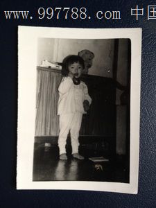 <em>打电话</em>的<em>小美女</em>,老照片-- 小型合影照片,老照片