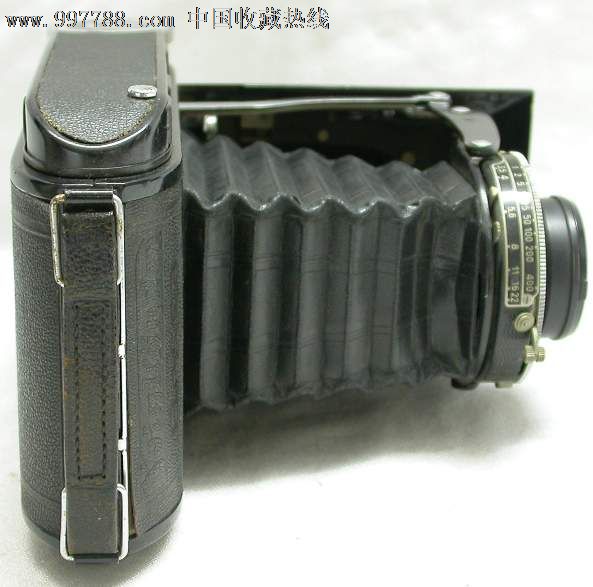福伦达BessaRF皮腔折叠相机[6×9\/黄斑对焦],
