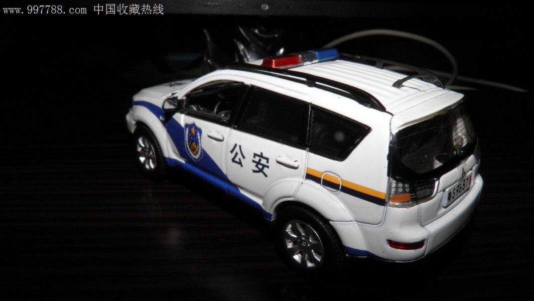 1:43三菱帕杰罗警车