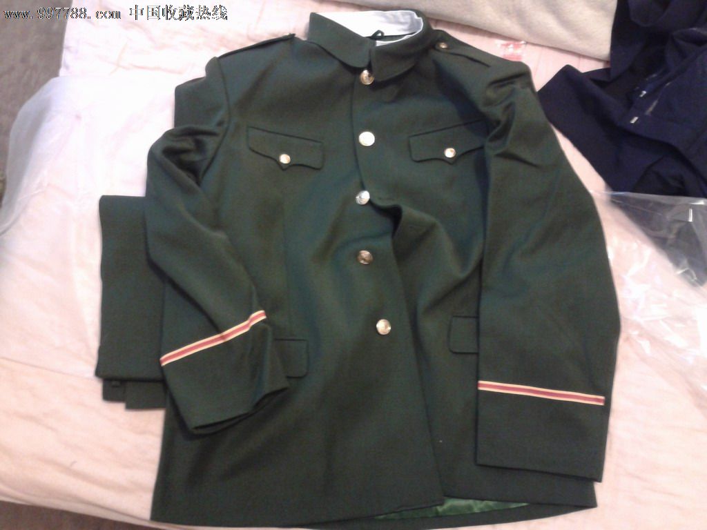 吴京<em>马裤呢</em>的<em>衣服</em>-老肩章/领章/领花--se14614