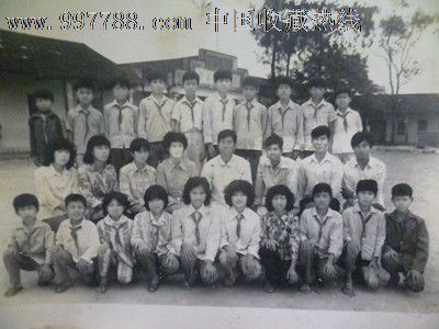 60年代吾桐全体师生合影老照片