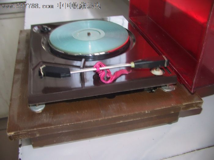 电唱机海燕牌743小型电唱机