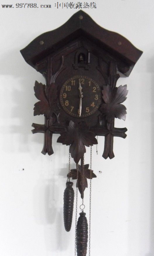古老的德国布谷鸟挂钟