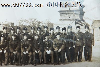 1956年泌阳县兵役局全体军官首次合影留念照(大尺幅,全是军官,罕见)