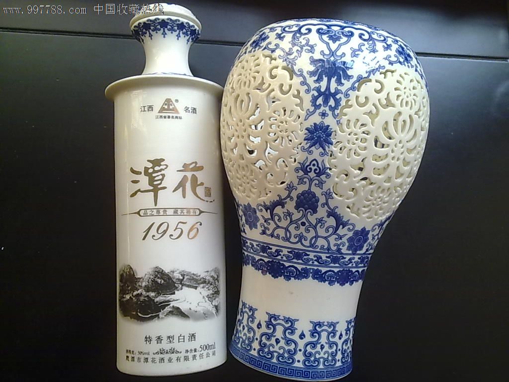 潭花1956白酒瓶,酒瓶,21世纪10年代,白酒瓶,陶瓷,圆形,山水风景,中国