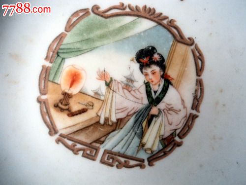 出一对70-80年代陪嫁用的盘子-单色白瓷--se1