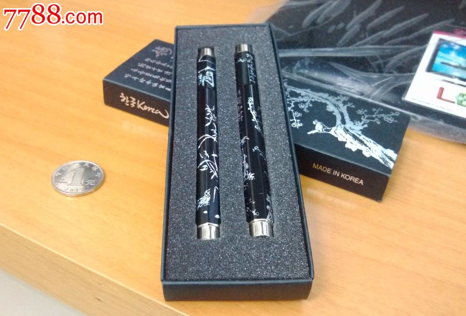 韩国带回的旅游纪念品、梅兰竹菊工艺碳笔-价