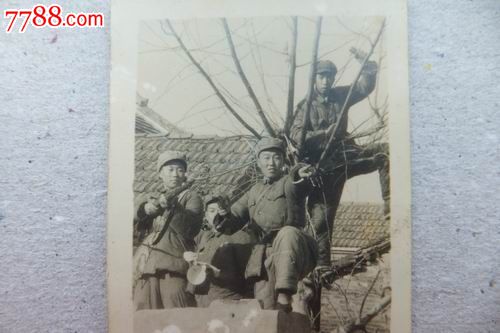解放前后军人举枪投弹威风照(少),老照片-- 小