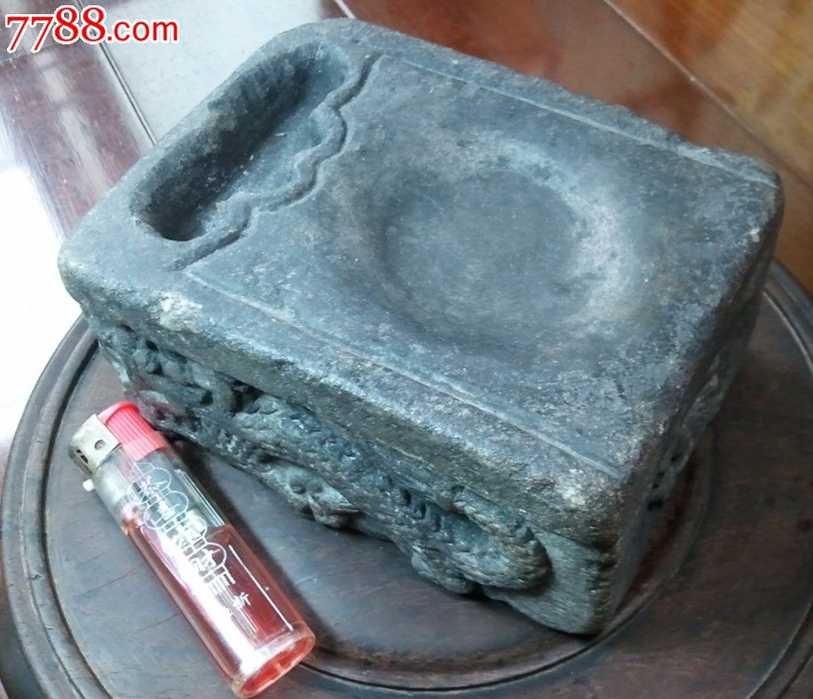一方稀少的汉白玉砚台