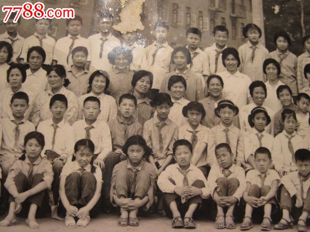 80年红星小学五年级一班毕业合影照_老照片_第6张_七七八八钱币收藏