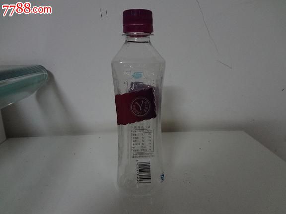 娃哈哈屈臣氏苏打水都是人工制成