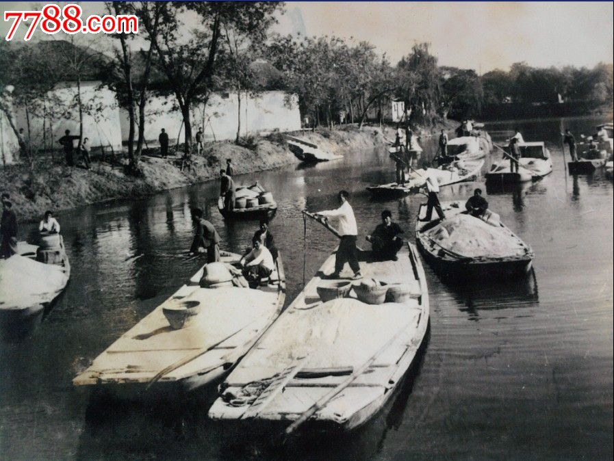 老<em>照片</em>.农民水<em>上船</em>运粮-美景,老<em>照片</em>-- 史料事件