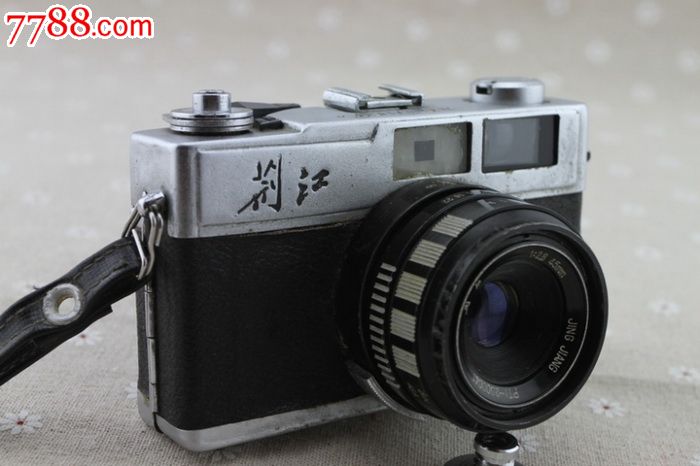 现在买相机在四千元左右的是买单反的好还是买