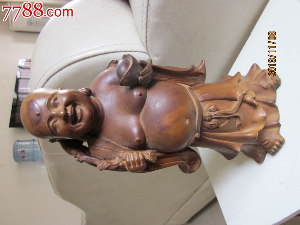 尺寸/规格:高32cm,底径14乂12cm,重1900克见图参照,保证图片与实物一致,木雕雕工技艺高超,形态逼真,是一件非常不错的雕塑艺术品,具有不菲的收藏价值,年代不详,从包浆成色看应该有些年份了,自己放大图片仔细看吧,喜欢伱就拍吧,好东西绝对物有所值