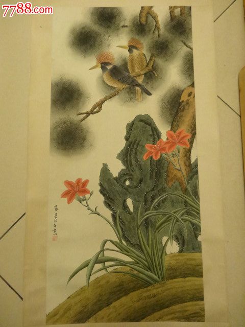 原裱张其翼工笔松禽立轴图,古松苍翠有节,两只飞禽栖息在古枝上,设色