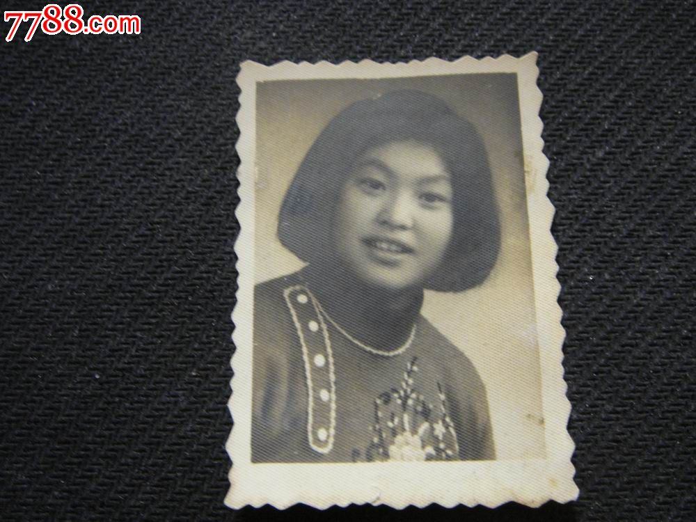 民国,黑白泛黄照,青岛锦章摄影【室内半身美女照,2寸】