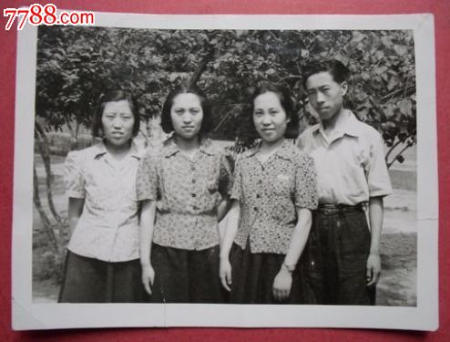 50年代大学生照片_老照片_汉唐票证收藏屋