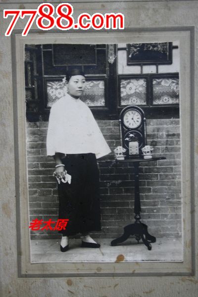 民国老照片--<em>小脚女子</em>照-价格:750元-se22458