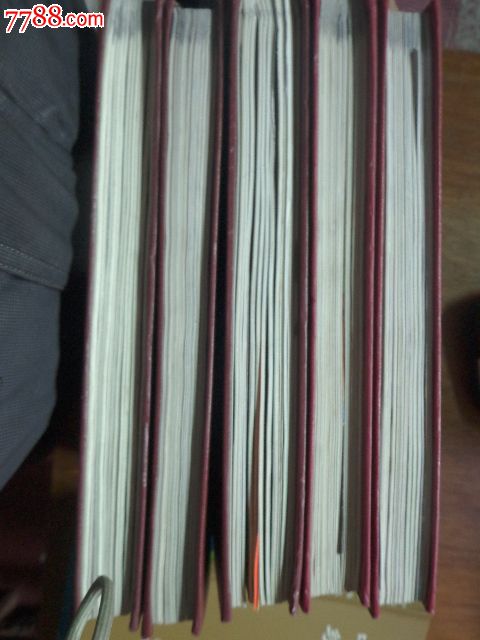 足球俱乐部2001年1---24期合订本(上下)【大1