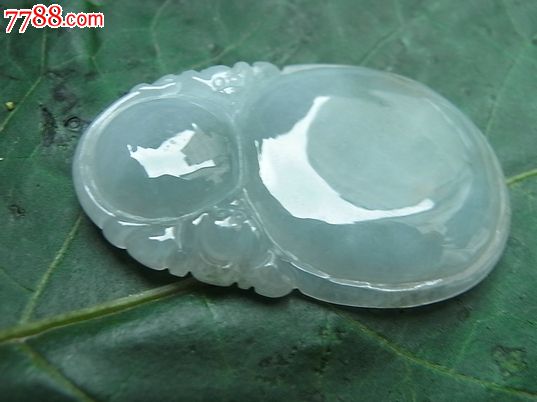 (假一赔十)缅甸天然翡翠A货挂件~晴水冰糯种荧