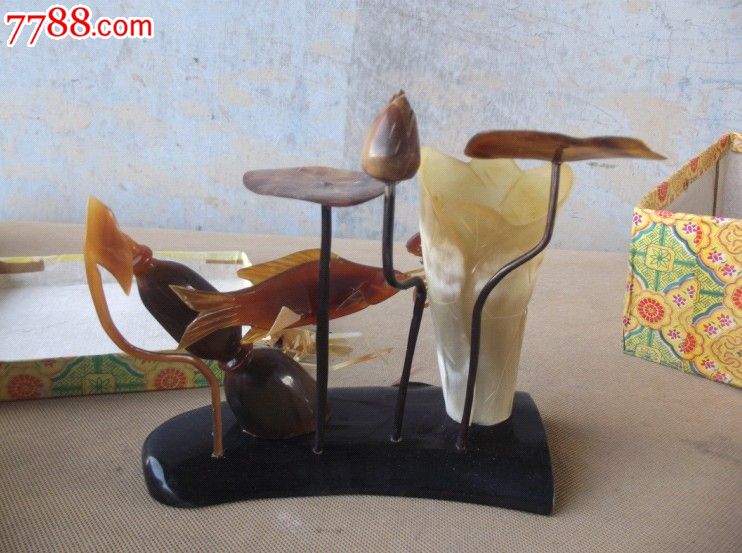 八十年代国营厂子生产的牛角摆件工艺复杂东西