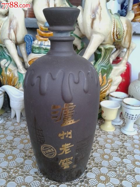 精美艺术陶瓷酒瓶收藏--山东泸州老窖酒紫砂古典图纹1