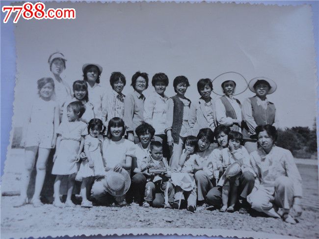 <em>农村娘子军</em>,老照片-- 个人照片,老照片,普通人大