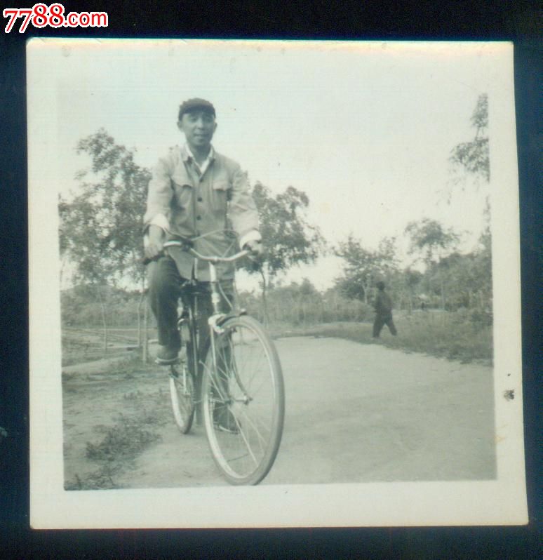骑自行车,老照片-- 个人照片,老照片,普通人大人