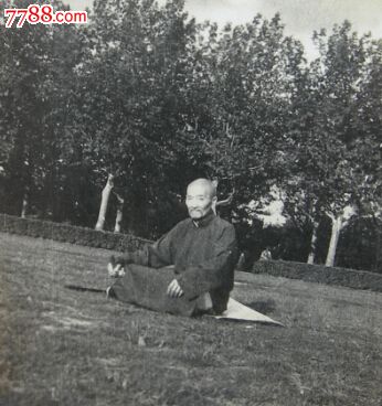 打坐的老者【民国老照片】,老照片-- 个人照片