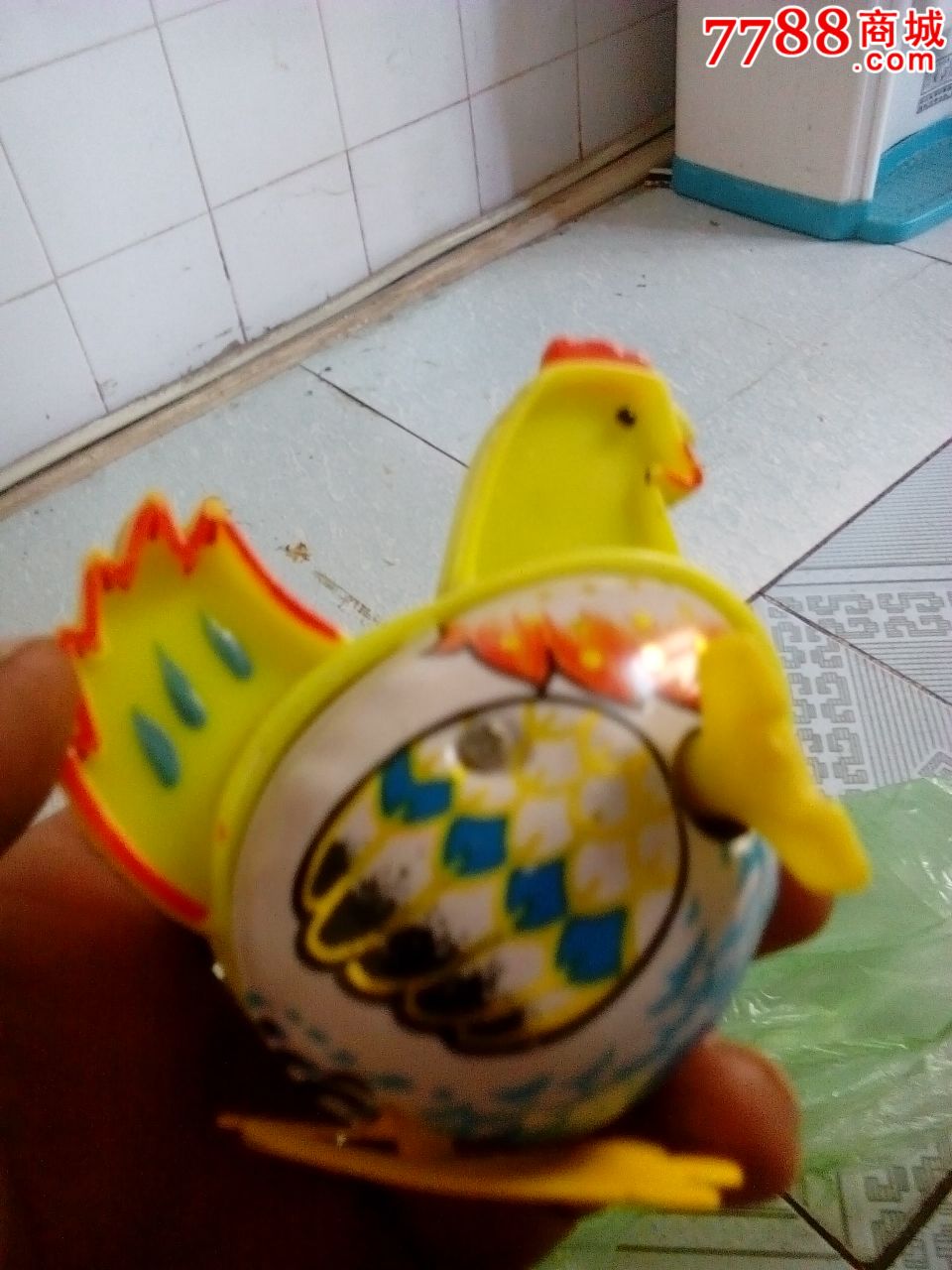 早期玩具小鸡