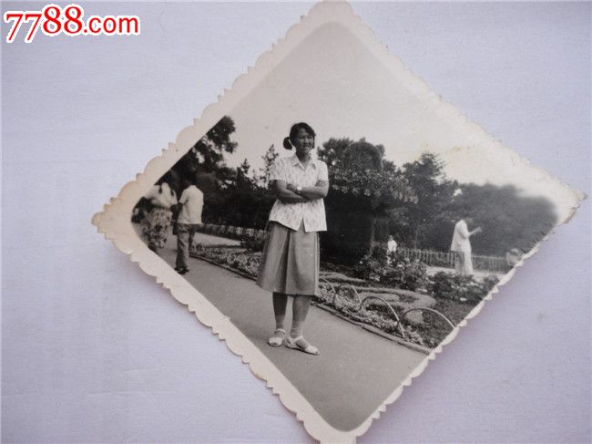 <em>短裤女人</em>,老照片-- 个人照片,老照片,普通人大人