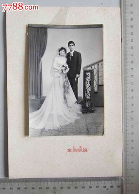 <em>上海</em>东方照相馆青年<em>男女结婚</em>合影(老照片)_老