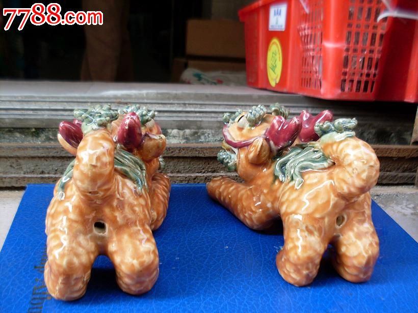 石湾陶瓷麒麟一对