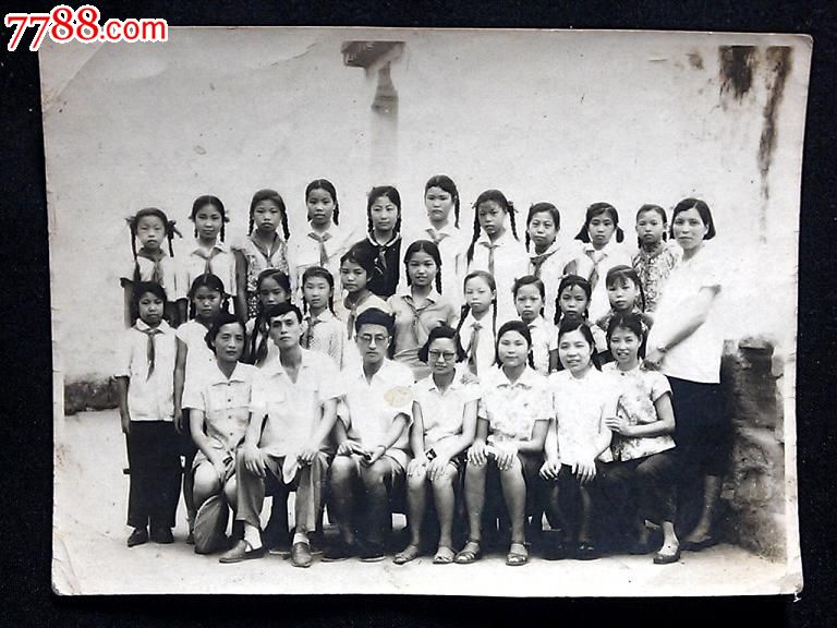文革老照片:小学情同学谊师生毕业照【尺寸10.0x7.5公分】!小学生灭火器的使用方法图片图片