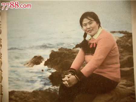 照片525,青岛海滨美女照片81年,老照片--美女快手壁纸电脑个人图片