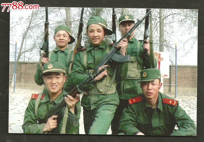 特警之训练与生活(对角线18cm)