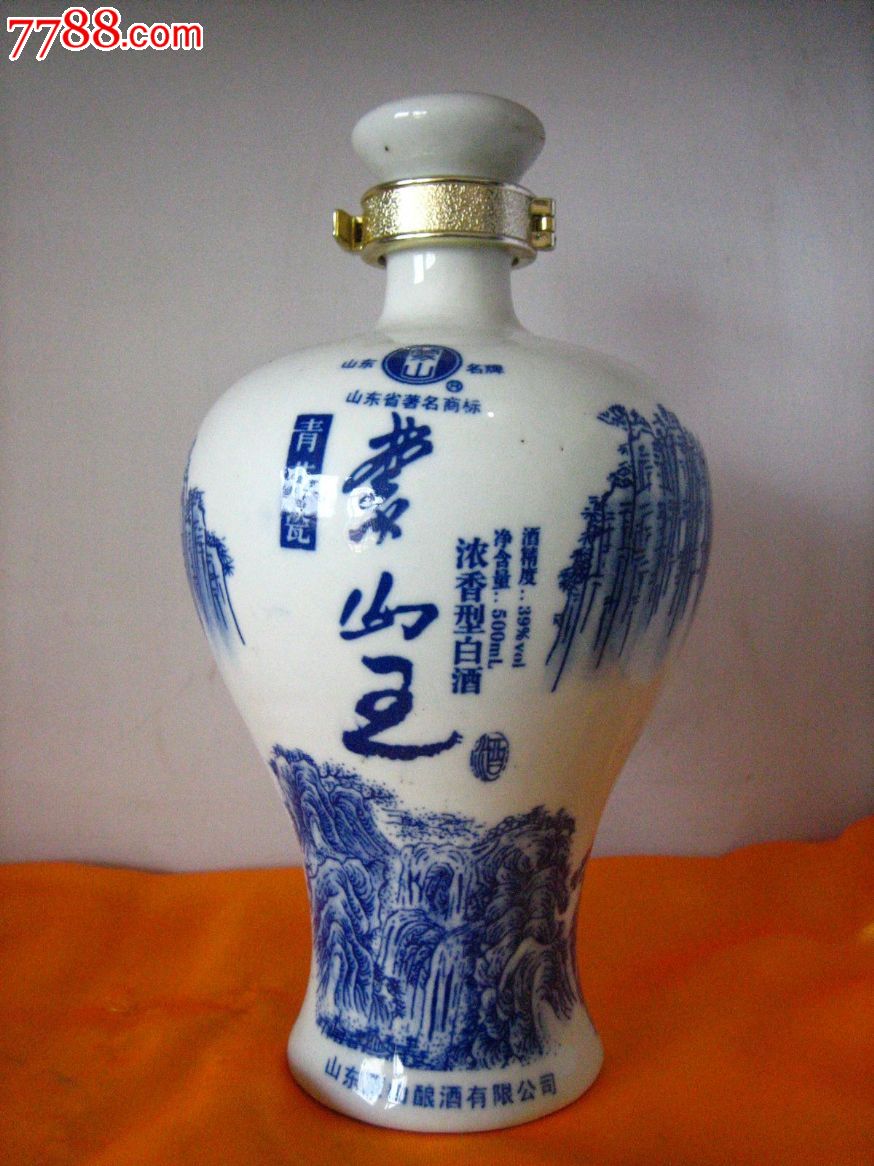 蒙山王青花瓷,红花瓷,酒瓶,年代不详,白酒瓶,陶瓷,圆形,山水风景,中国
