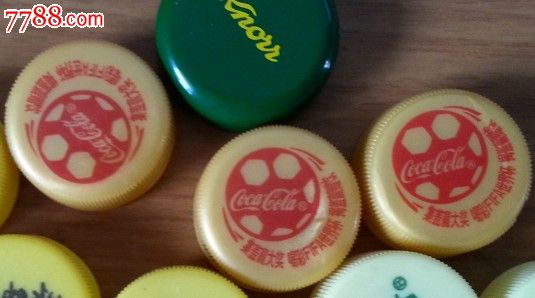 fifa世界杯塑料可口可乐瓶盖