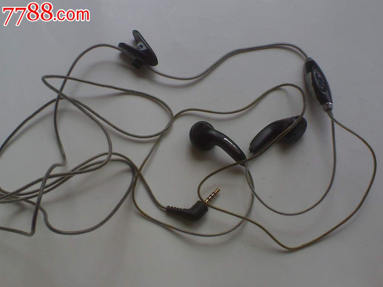 什么牌子的耳机重低音最好?