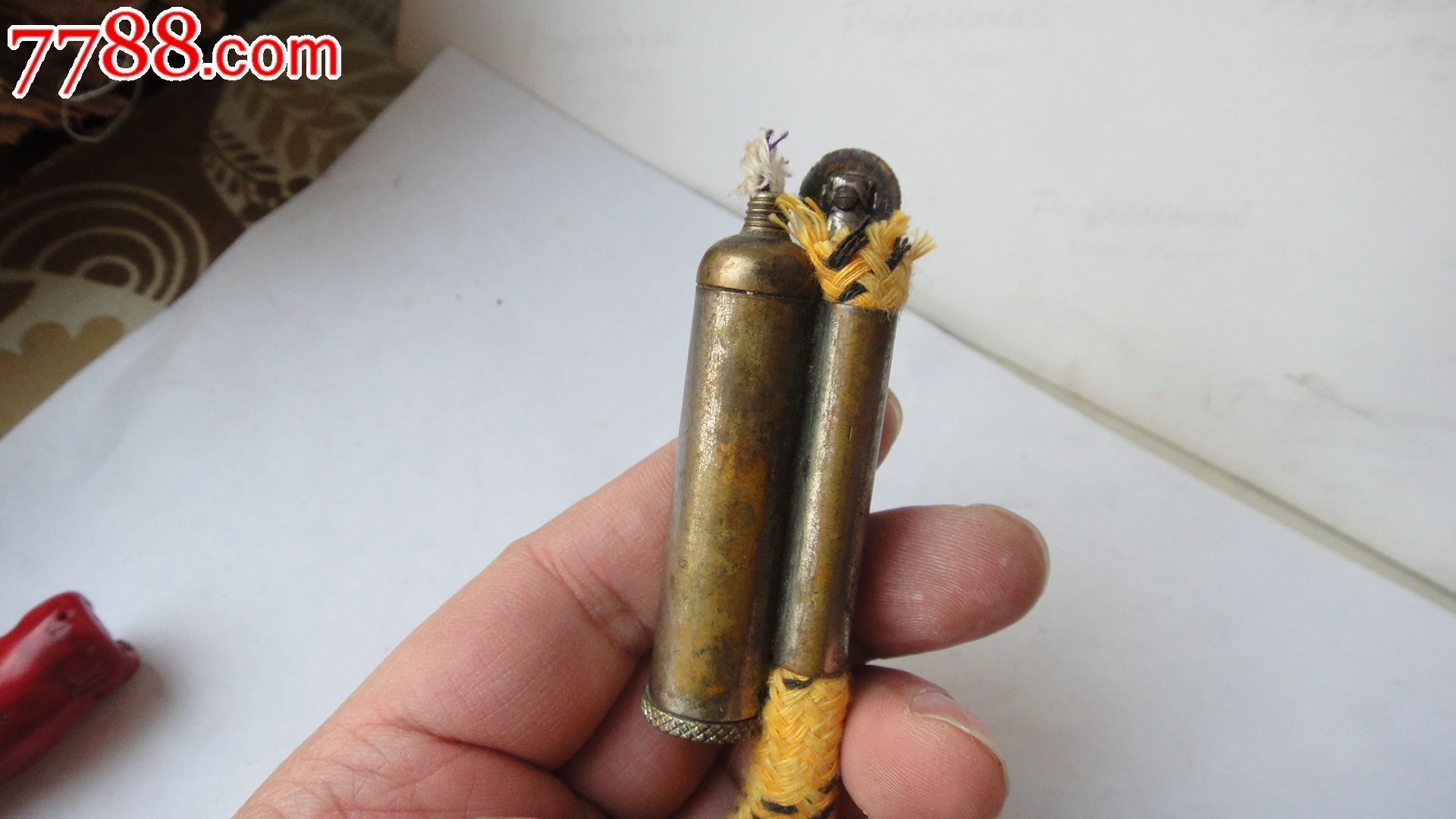 真正在二战战壕里服过役的古董战壕打火机!三管双用,无油也可引火!
