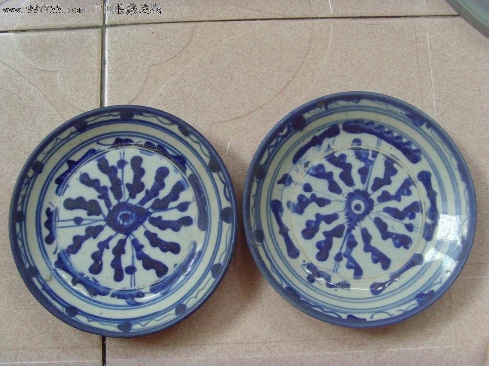 清代青花小碟一对