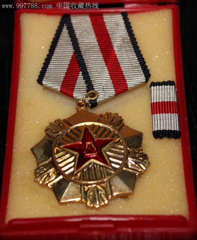 总政一等功塑料盒版_军功章/勋章_第2张_七七八八钱币收藏