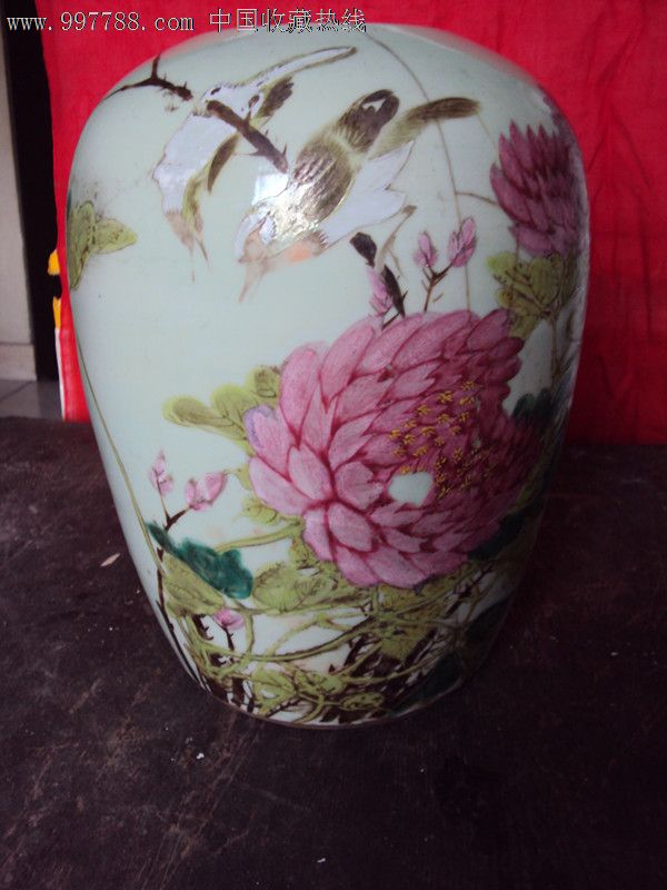 光绪名家喻春作豆青釉花鸟大号冬瓜坛一个