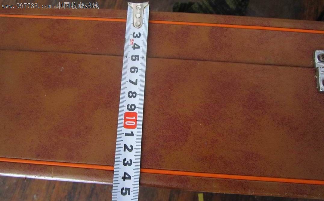 装管乐器的外包装箱一个【长:52厘米,宽:24厘米,高:14.5厘米】