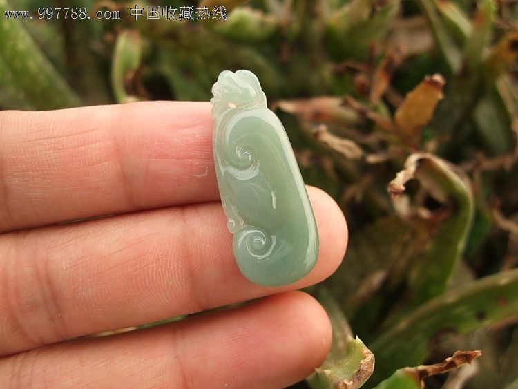 天然翡翠a货糯种淡绿小如意圆圆满满玉器吊坠挂件