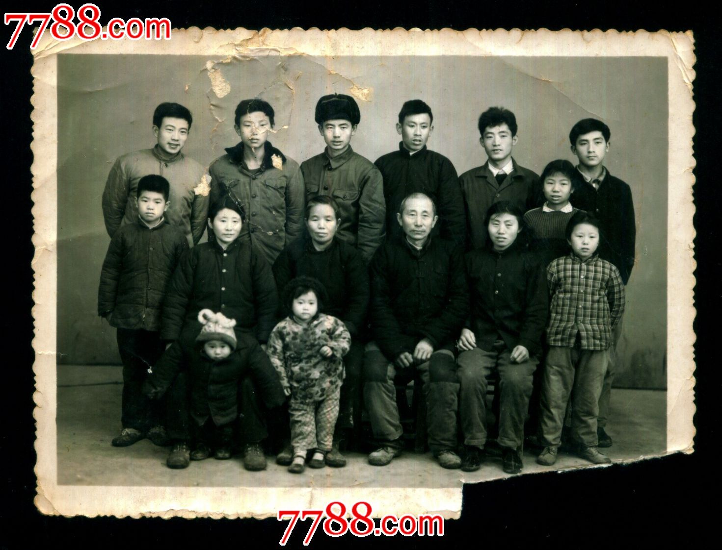 老照片——全家合影_价格10元_第1张_中国收藏热线