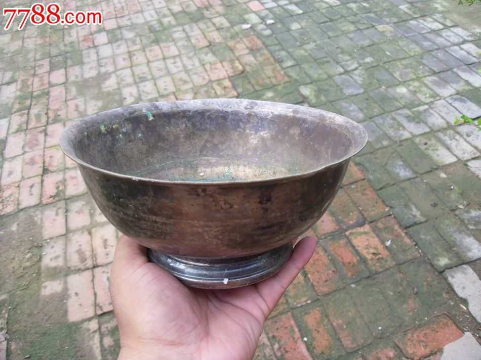 白铜包银的一个大碗