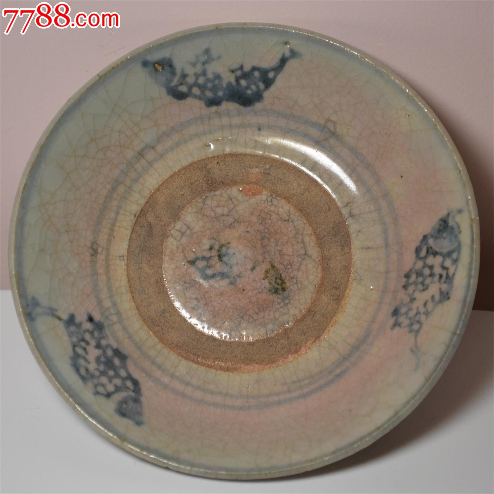 哥釉青花三鱼纹盘