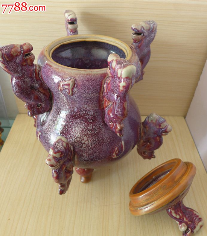 晋佩璋钧瓷九龙鼎